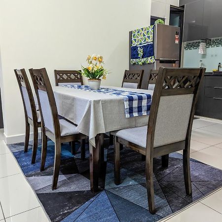 פוטראג'איה Az Homestay מראה חיצוני תמונה